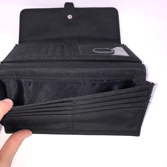 Nine West bifold wallet Color Black - Picture 6 of 9